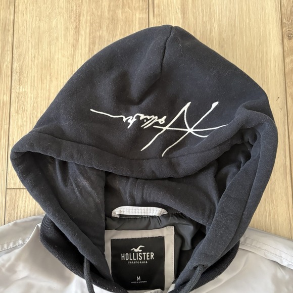 Hollister Men's Medium Hooded Bomber Jacket Gray Black Spell Out Full Zip Wind - Picture 5 of 6